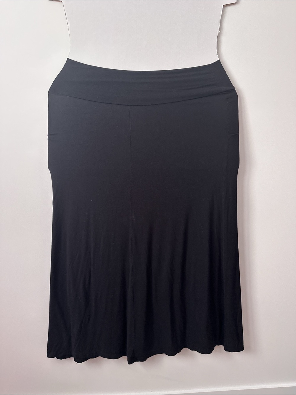 black basic maxi skirt - Picture 4 of 6